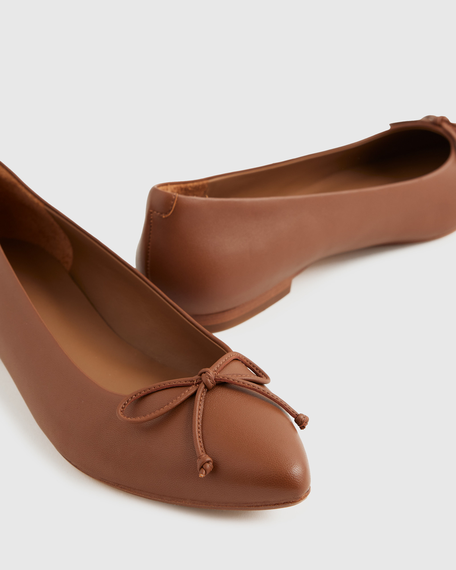 Italian Leather Pointed Bow Flat Shoes - Image 3